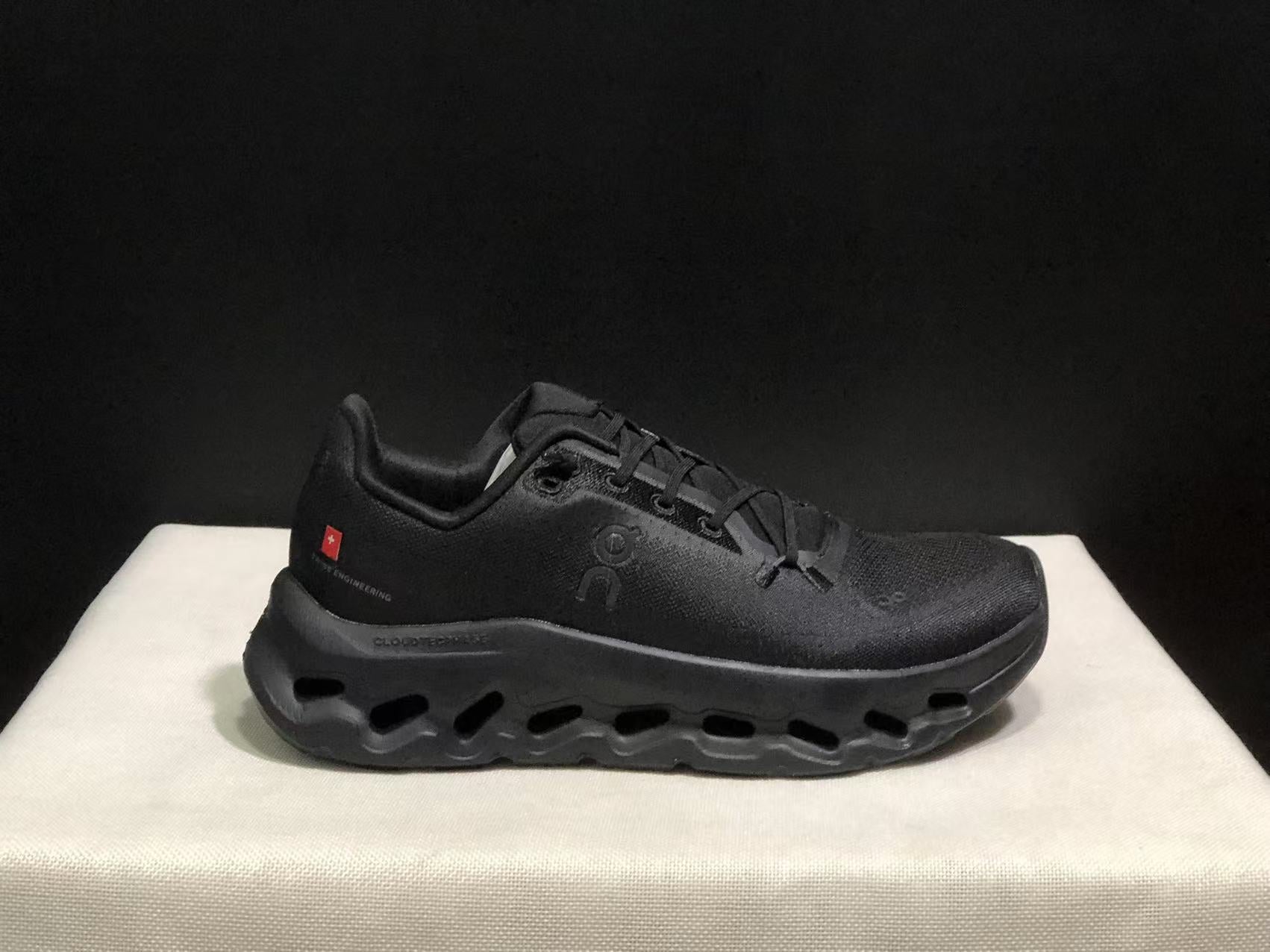 On Cloudtilt 'Triple Black'