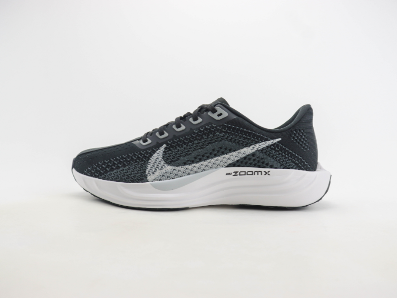 Pegasus Plus 'Black'
