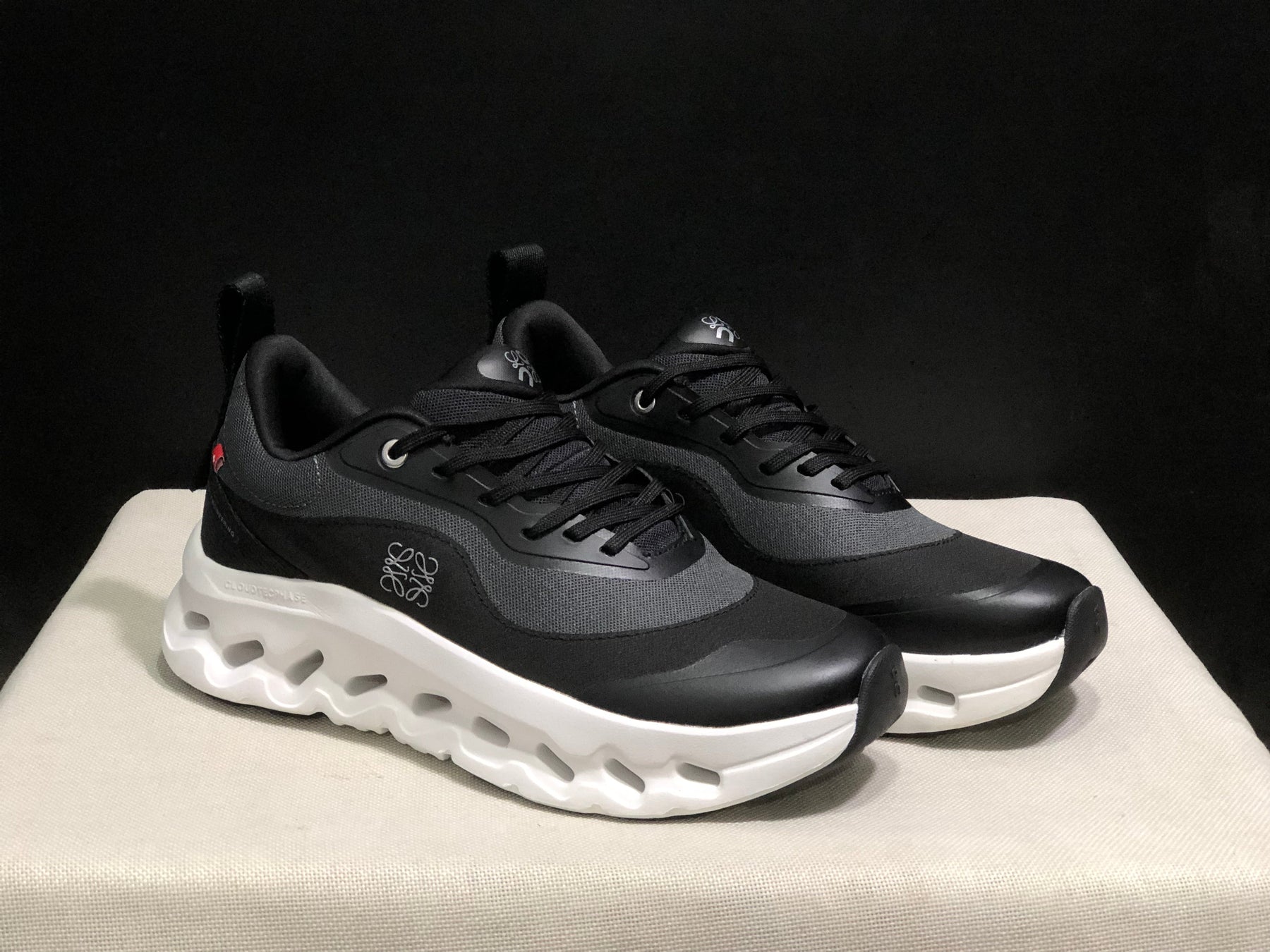 On x LOEWE Cloudtilt 2 'Black/White'