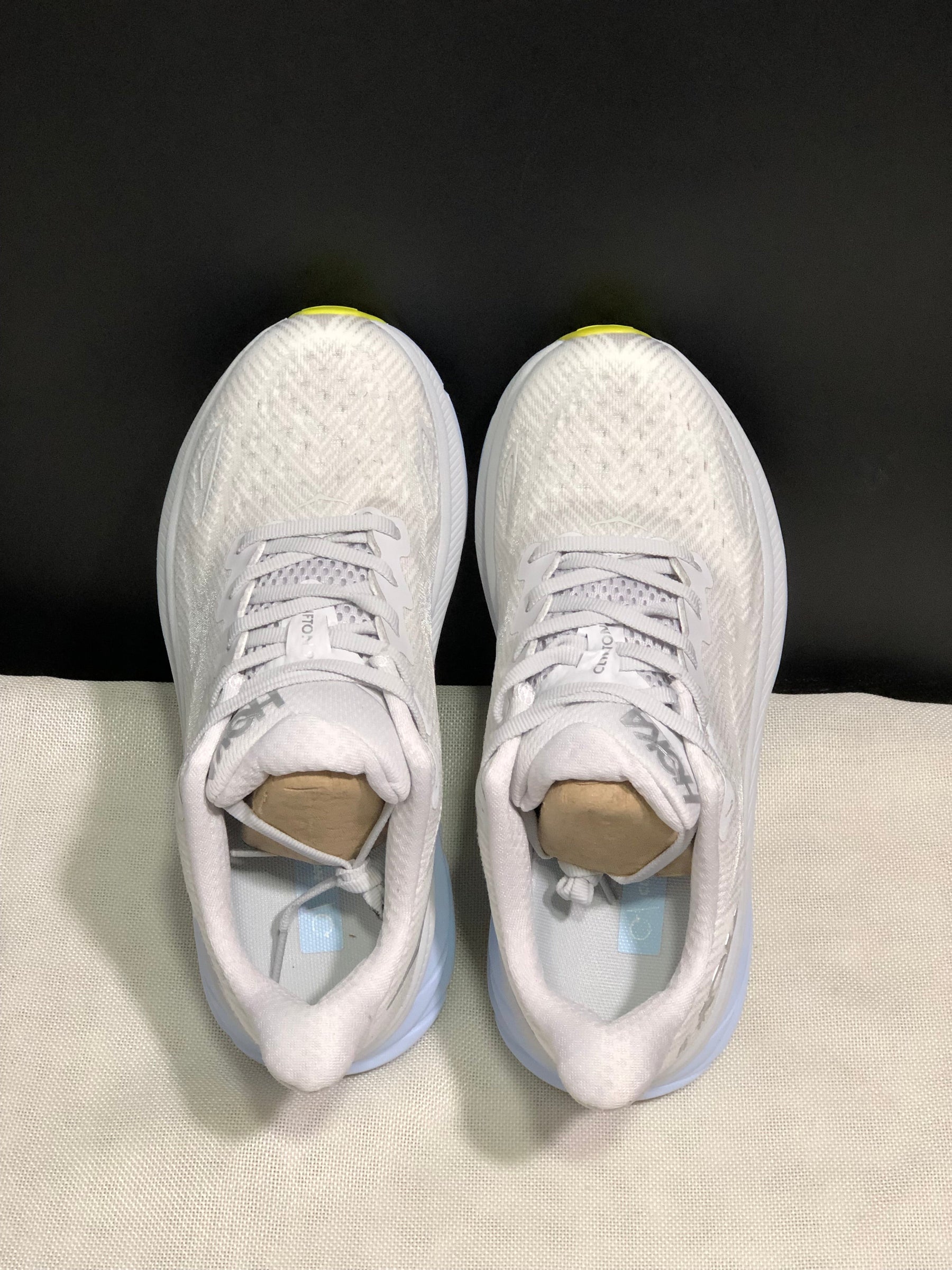 Hoka Clifton 9 'Beige-Pink'