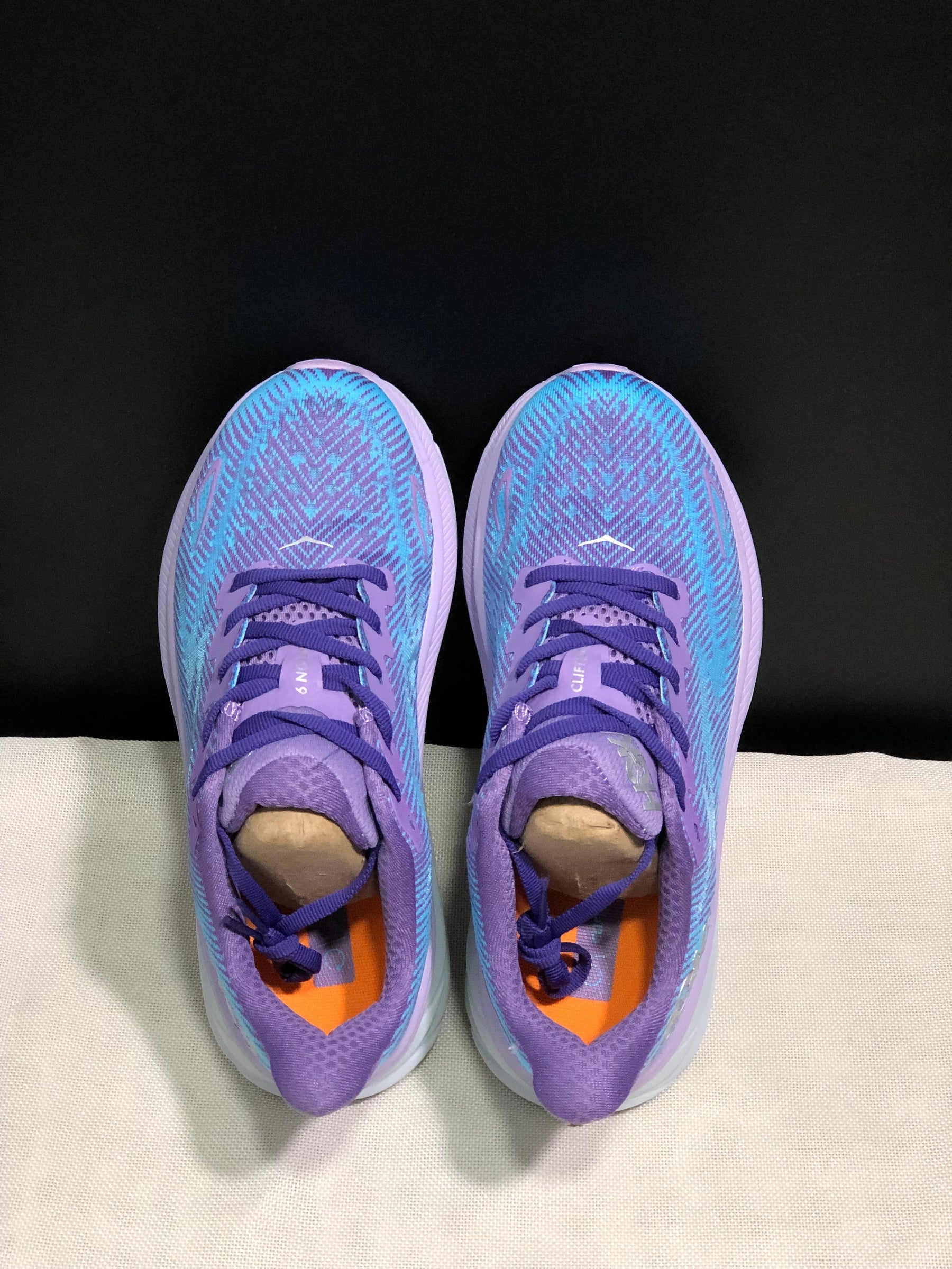Hoka Clifton 9 'Beige-Pink'