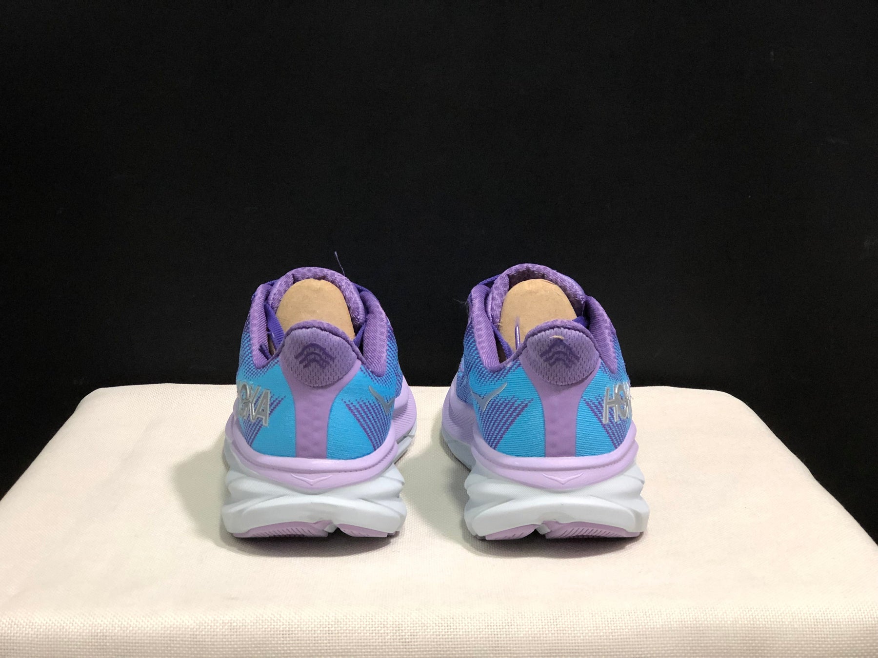 Hoka Clifton 9 'Beige-Pink'