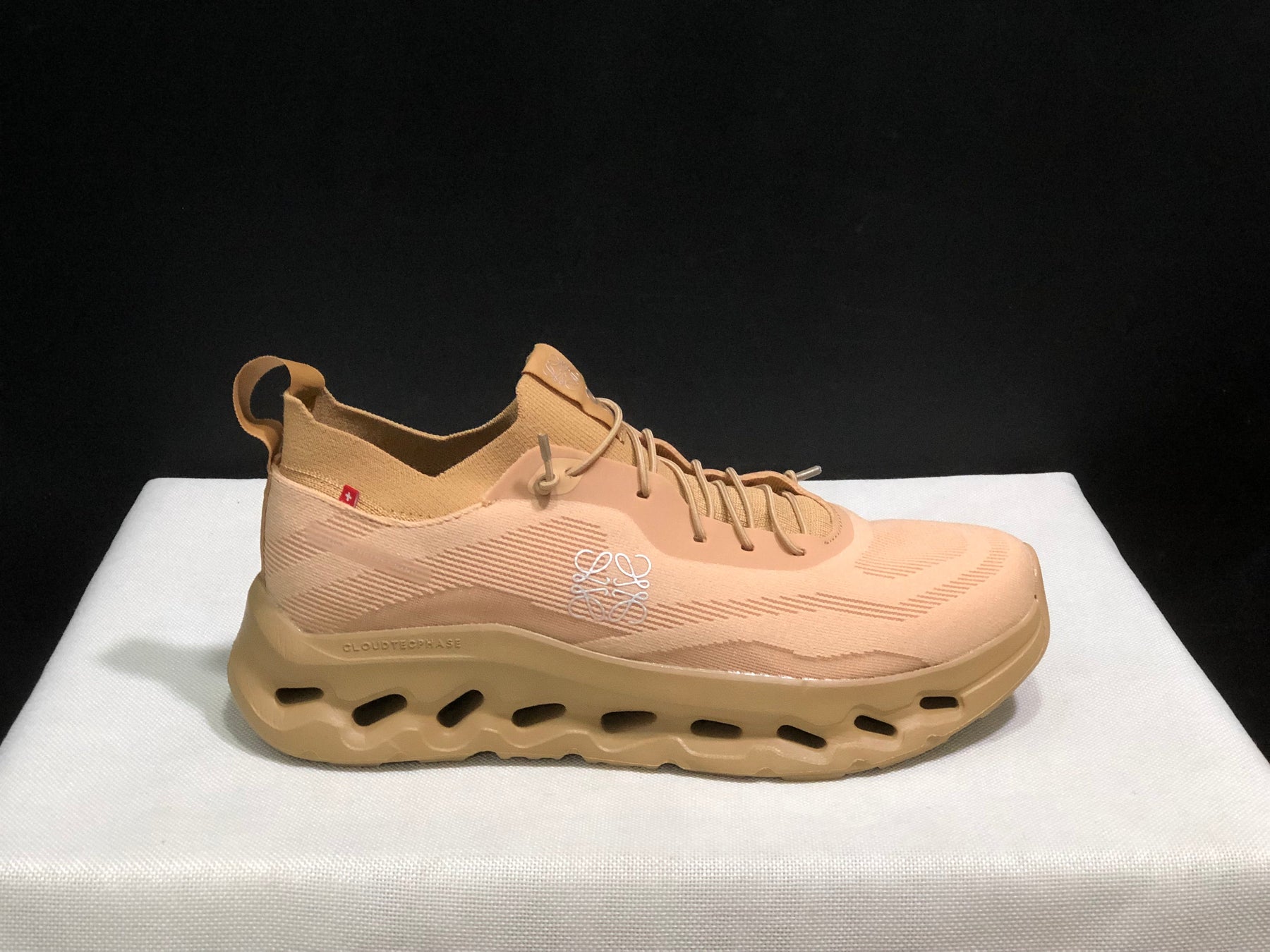 On x LOEWE Cloudtilt 'Marfim'