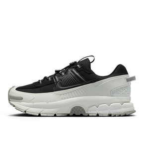 Zoom Vomero Roam ' Black-White'