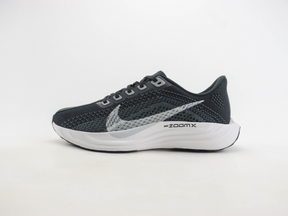 Pegasus Plus 'Black'