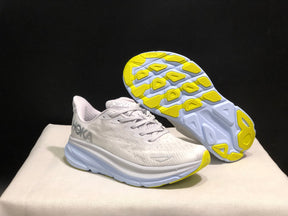 Hoka Clifton 9 'Beige-Pink'