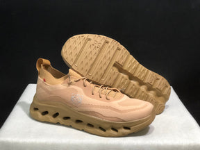 On x LOEWE Cloudtilt 'Marfim'