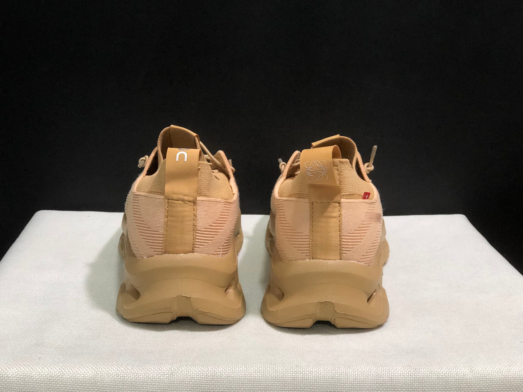 On x LOEWE Cloudtilt 'Marfim'