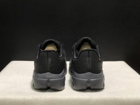 On Cloudsurfer Next 'Black'