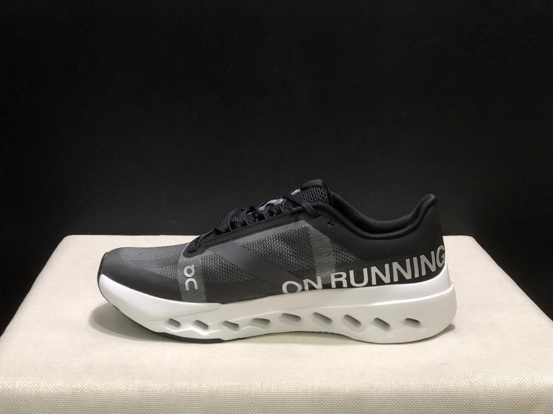 On Cloudsurfer Next 'Black- Sole White'